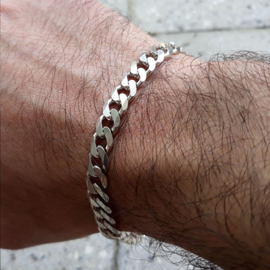 دستبند استیل اسپرت کارتیه با قفل تی