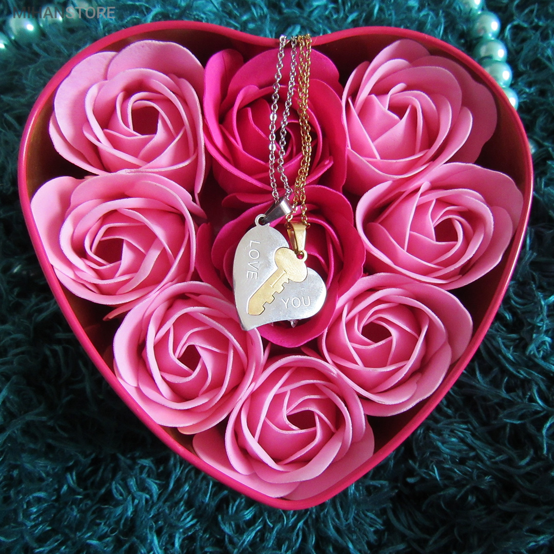 ست گردنبند عاشقانه قلب و کلید